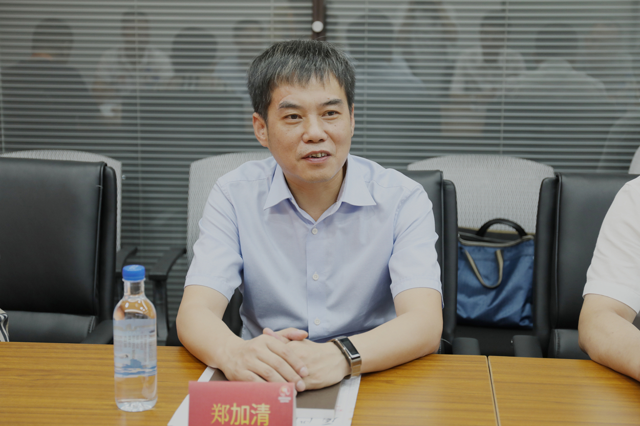 莆田市秀屿区委书记郑加清,区长张伯松等一行莅临巨岸